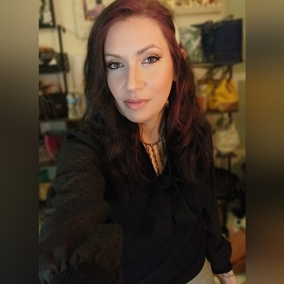 Meet your Posher, Crystal - Picture 4 of 16